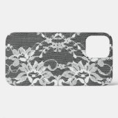 Coques Case-Mate iPhone Dentelle florale blanche : arrière - plan noire. (Verso (horizontal))