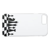 Coques Case-Mate iPhone Des pièces d'échecs noires sur un échiquier (Dos (Horizontal))