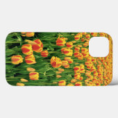 Coques Case-Mate iPhone Des tulipes printanières fleurissent devant la vie (Verso (horizontal))