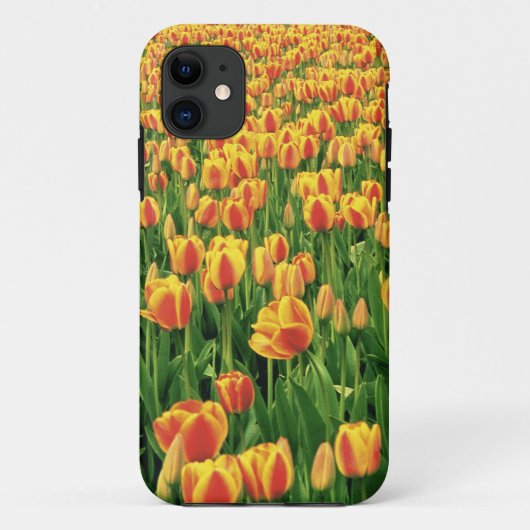 Coques Case-Mate iPhone Des tulipes printanières fleurissent devant la vie (Dos)