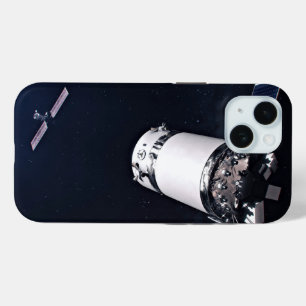 Coque Pour iPhone 15 Dragon Xl Spacecraft S'Approche D'Une Passerelle L