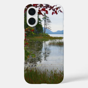 Coques iPhone 16 Eagle Lake et feuilles de érable rouges II