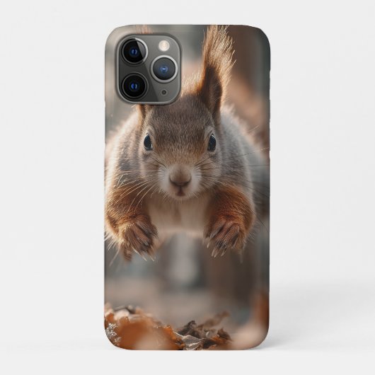 Coques Case-Mate iPhone Écureuil roux bondissant dans une forêt gelée (Dos)