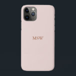 Case-Mate iPhone Case Élégant rose vif monogramme personnalisé initiales<br><div class="desc">Élégant nom personnalisé monogramme initials rose vif coque iphone couleur uni. Un design minimaliste,  simple,  moderne et élégant. Rose Dusty personnalisable texte serif sur un arrière - plan couleur uni rose vif.</div>