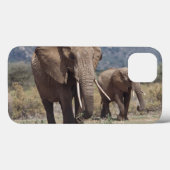 Coques Case-Mate iPhone Éléphant de mère marchant avec le veau d'éléphant (Verso (horizontal))
