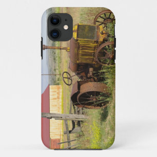 Coque iPhone 11 États-Unis, Oregon, Shaniko. Tracteur ancien rouil
