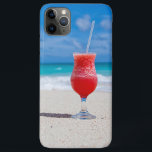 Case-Mate iPhone Case Eté Framboise Rouge Margarita Sur La Plage Tropica<br><div class="desc">Un délicieux cocktail de margarita aux fraises rouges contemporain sur la plage, avec un ciel bleu azur, l'océan, les vagues et le surf en arrière - plan. Ce coque vous donnera envie de partir en vacances sur une île tropicale et de vous détendre. Fabriqué pour la diva beach party, ou...</div>