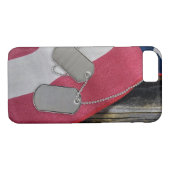 Coques Case-Mate iPhone étiquette de chien sur le drapeau (Dos (Horizontal))