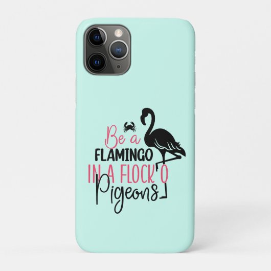 Coques Case-Mate iPhone Être un flamant rose dans une volée de pigeons (Dos)