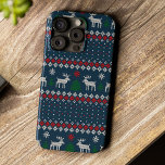 Coque iPhone 15 Pro Festif laide Sweater Noël Faux Knit Motif<br><div class="desc">Ce coque iphone festif est parfait pour ajouter une touche de gaieté de vacances à votre téléphone. Le rétro Ugly Sweater Christmas Faux Knit Motif est sûr de vous mettre dans l'esprit de la saison.</div>