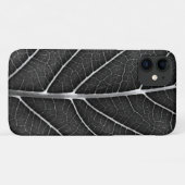 Coques Case-Mate iPhone Feuille lumineuse noir et blanc en gros plan (Dos (Horizontal))