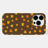 Coques Case-Mate iPhone Feuilles d'érable sur fond marron (Verso (horizontal))