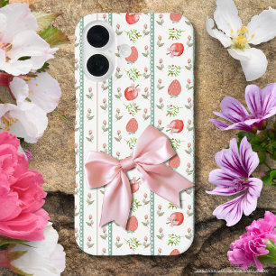 Coques iPhone 16 Fille fraises pastel blanc rose dentelle bleue