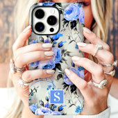 Coques Case-Mate iPhone Fleurs à monogramme bleu et pérvinquier