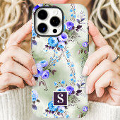 Coques Case-Mate iPhone Fleurs à monogramme bleu et violet 
