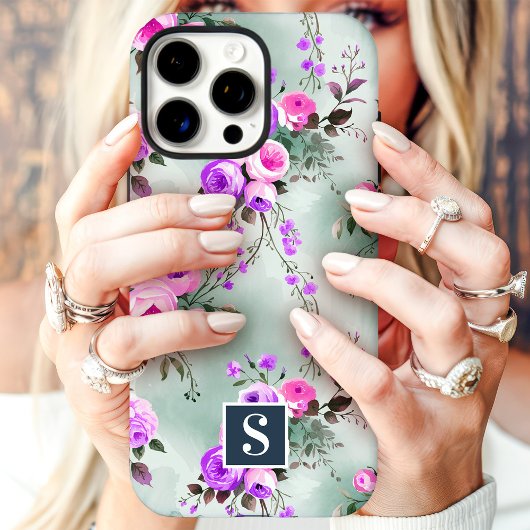 Coques Case-Mate iPhone Fleurs à monogramme rose et violet
