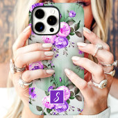 Coques Case-Mate iPhone Fleurs à monogramme violet et lavande