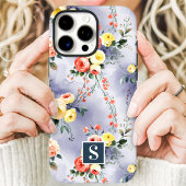 Coques Case-Mate iPhone Fleurs jaunes et corail avec monogramme