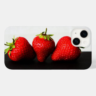 Coque Pour iPhone 14 Fraises Sur Blanc Sur Noir Iphcnm