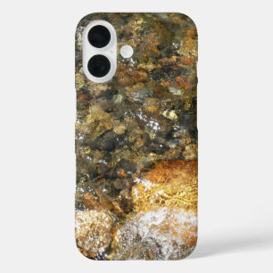 Coques iPhone 16 Galets brun et gris usés par la rivière Abstrait n