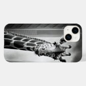 Coques Case-Mate iPhone Giraffe dans une cityscape (Verso (horizontal))