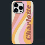 Coque Pour Pour iPhone 14 Pro Max Girly Retro Vintage Wave Nom personnalisé<br><div class="desc">Girly Retro Vintage Wave Personnalisée Nom iPhone Smart Phone Boîtes dispose d'une vague rétro dans les tons rose, orange et blanc avec votre nom personnalisé dans élégant script moderne accentué. Personnalisez en modifiant le texte dans la zone de texte fournie. Parfait pour l'anniversaire, Noël, Fête des Mères, baby showers, douches...</div>