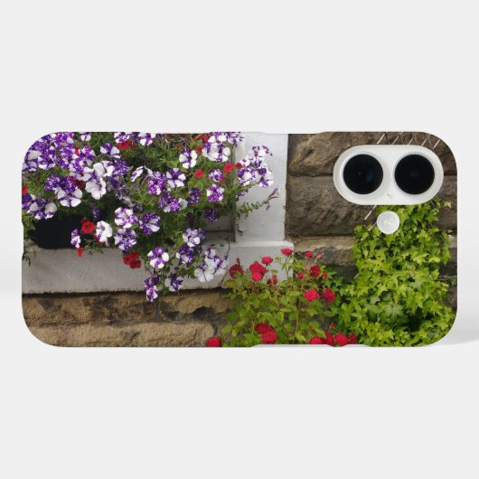 Coques Case-Mate iPhone Gîte écossais avec pétunias et rose (Verso (horizontal))