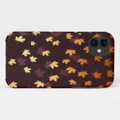 Coques Case-Mate iPhone Gold Maple Leaf on dark red (Dos (Horizontal))
