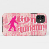 Coques Case-Mate iPhone Gone Squatching sur camouflage rose (Dos (Horizontal))