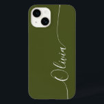 Coque Pour iPhone 14 Green White Elegant Calligraphie Nom du script<br><div class="desc">Green White Elegant Calligraphy Script personnalisé Nom personnalisé iPhone 14 Smart Phone Boîtes dispose d'un design moderne et tendance simple et élégant avec votre nom personnalisé dans élégante calligraphie manuscrite typographie de script sur un arrière - plan vert. Conçu par ©Evco Studio www.zazzle.com/store/evcostudio</div>