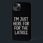 Case-Mate iPhone Case Hanoukka Je suis juste ici pour les Latkes juifs<br><div class="desc">Hanoukka Je suis juste ici pour la fête juive Latkes</div>