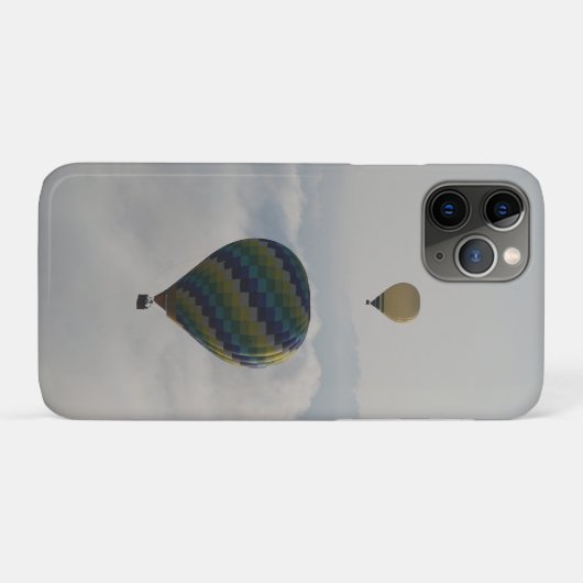 Coques Case-Mate iPhone Hot Air Balloon Over Cloudy Tuscan Sky (Dos (Horizontal))