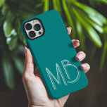 Coques iPhone 16 Pro Max Initiales Monogrammes Turquoises modernes Contempo<br><div class="desc">Initiales Monogramme Turquoise moderne Téléphone contemporain 16 Pro Max Coques dispose d'un monogramme personnalisé dans la typographie de script moderne. Parfait pour la famille et les amis pour les anniversaires,  Noël,  vacances,  Fête des Mères,  Fête des pères et plus. Conçu par ©2024 Evco Holidays www.zazzle.com/store/evcoholidays</div>