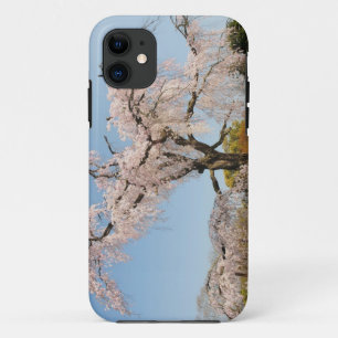Etui iPhone Case-Mate Japon, Kyoto. Cerisier pleureur sous un ciel bleu