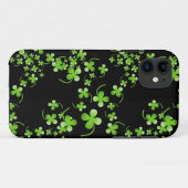 Coques Case-Mate iPhone Joli motif Shamrock, vert sur accessoire noir (Dos (Horizontal))