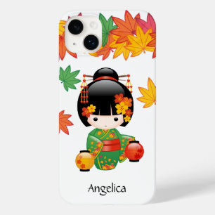Coque Pour iPhone 14 Plus Kimono Vert Automnal Poupée Kokeshi Feuilles d'Éra
