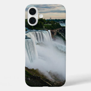 Coques iPhone 16 Plus "La nature s’étonne, toujours à portée de main - C