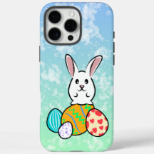 Lapin de Pâques sur les oeufs de Pâques