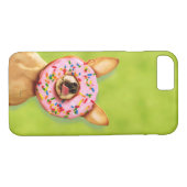 Coques Case-Mate iPhone Le chien drôle de chiwawa avec arrosent le beignet (Dos (Horizontal))