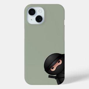 Coque Pour iPhone 15 Le petit guerrier de Ninja sur Sage Green