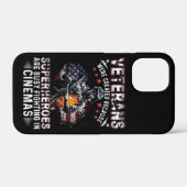 Coques Case-Mate iPhone Les vétérans parce que les super-héros sont occupé (Verso (horizontal))