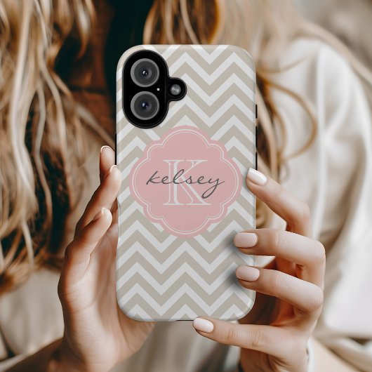 Coques Case-Mate iPhone Linge Beige et rose Chevron Personnalisé Monogramm