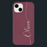 Coque Pour iPhone 14 Maroon Blanc Élégant Calligraphie Nom du script<br><div class="desc">Maroon Elegant White Calligraphy Script Personnalisé Nom iPhone 14 Smart Phone Boîtes dispose d'un design moderne et tendance simple et élégant avec votre nom personnalisé dans élégante calligraphie manuscrite typographie de script sur un arrière - plan maroon. Conçu par ©Evco Studio www.zazzle.com/store/evcostudio</div>