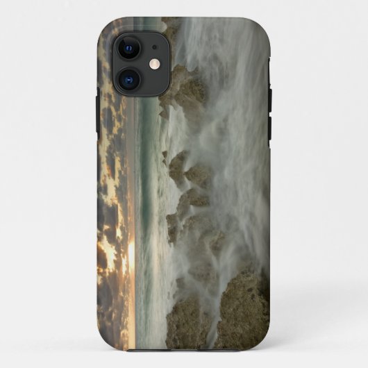Coques Case-Mate iPhone Mer des Caraïbes, îles Caïmanes. Foules écrasante (Dos)