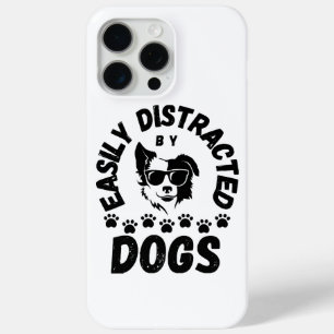 Coque iPhone 15 Pro Max Mignon facilement distrait par les chiens amateurs