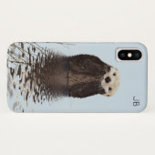 Coques Case-Mate iPhone Mignonne Otter debout dans un étang tenant son vis (Dos (Horizontal))