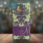 Coques Pour iPhone Modèle Damas vintage avec Monogramme<br><div class="desc">Un design floral et grinçant avec une surface pour votre première.</div>