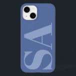 Coque Pour iPhone 14 Moderne bleu initial monogramme minimal<br><div class="desc">Conception de boîtier téléphonique moderne en bleu de cornflower initial monogramme minimal contemporain.</div>