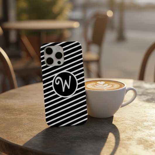 Coques Case-Mate iPhone Monogramme à rayures diagonales noires et blanches