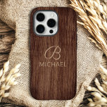 Coques iPhone 16 Pro Monogramme Bois Bois Bois Bois Bois Nom personnali<br><div class="desc">Monogram Wood Grain Timber Nom personnalisé iPhone 16 Pro Coque est doté de votre monogramme et nom personnalisé sur un arrière - plan en bois. Un cadeau parfait pour lui ou elle pour anniversaire,  Noël,  fêtes,  Fête des pères et plus. Créé par Evco Studio www.zazzle.com/store/evcostudio</div>